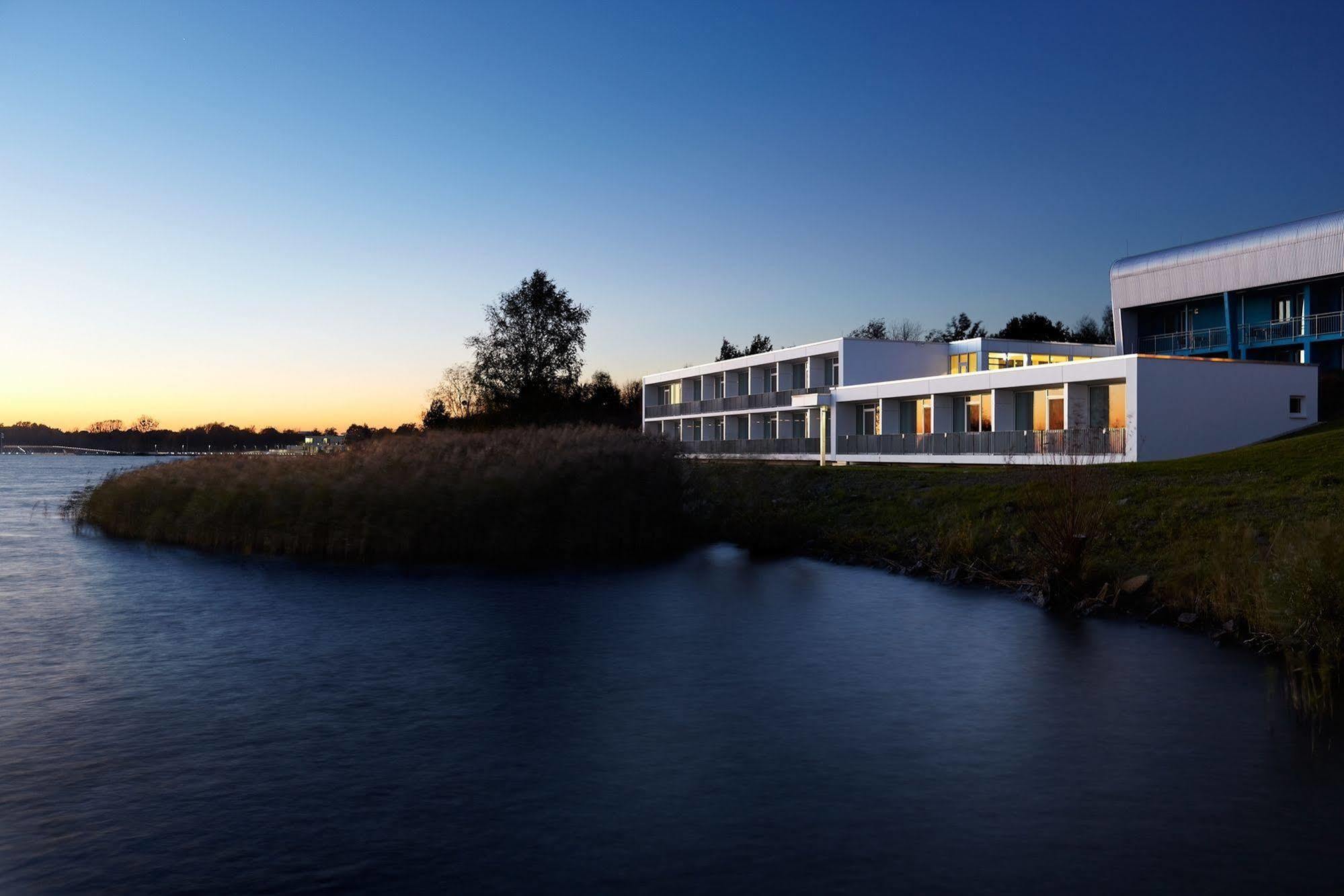 Strandhotel Senftenberger See Exterior foto