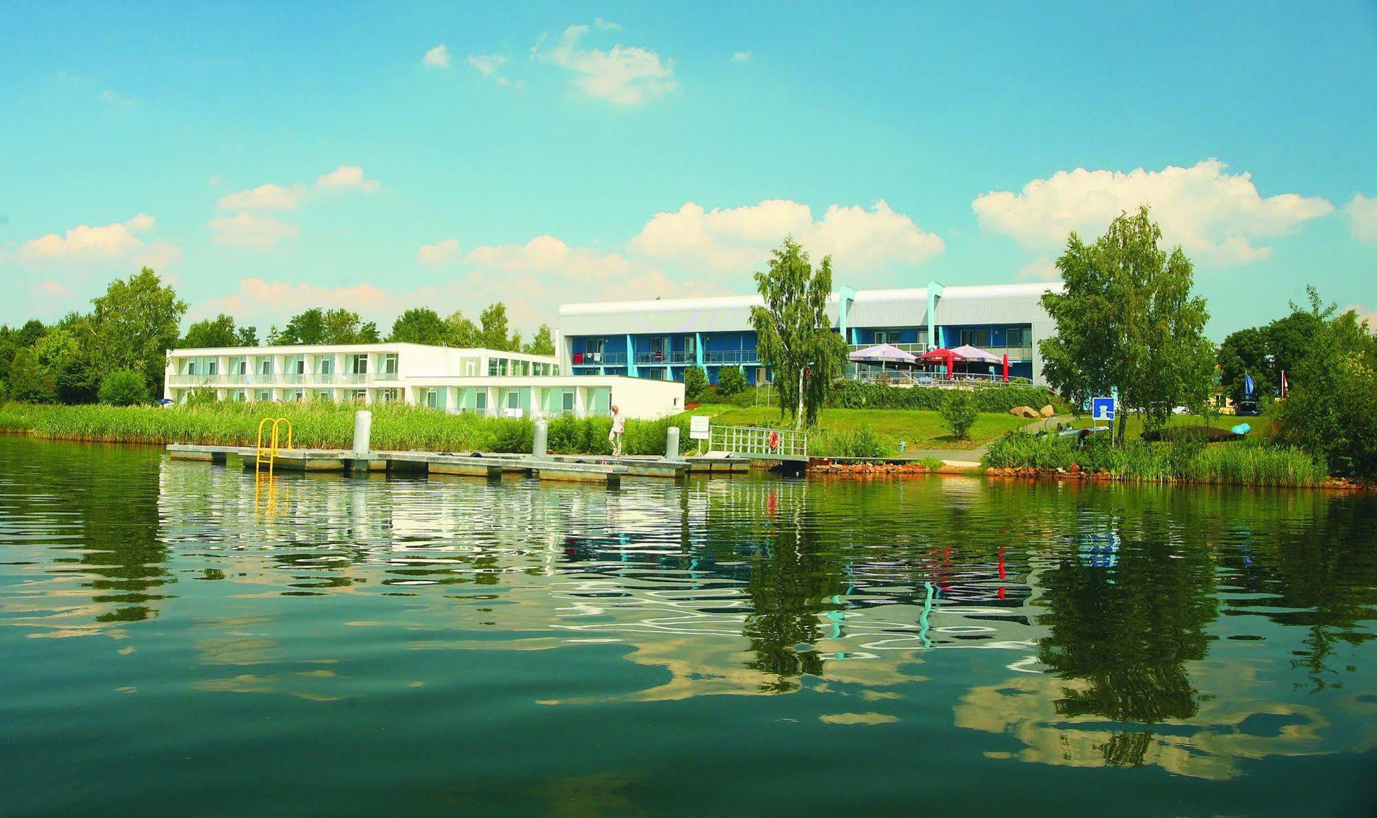 Strandhotel Senftenberger See Exterior foto