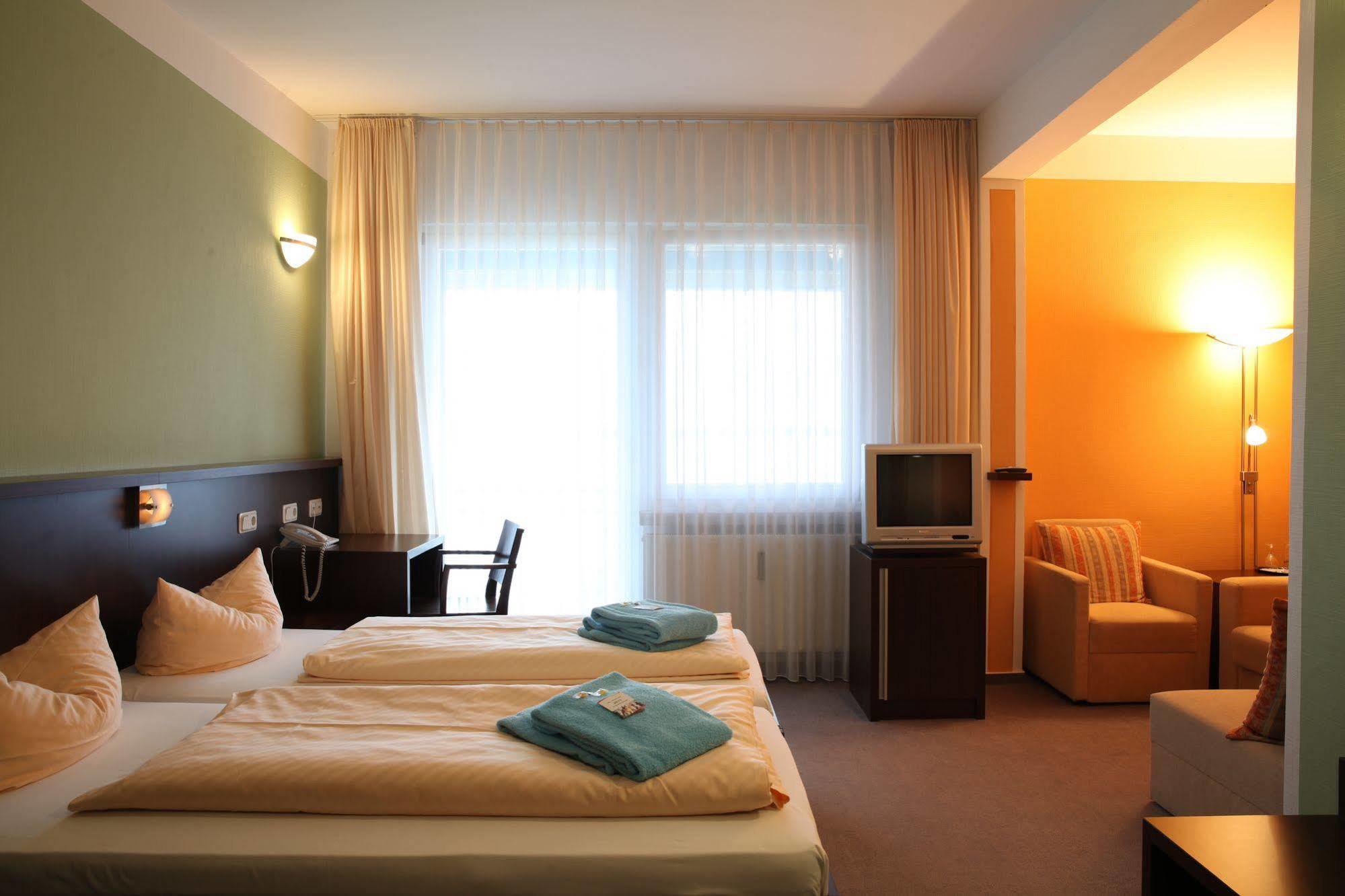 Strandhotel Senftenberger See Exterior foto
